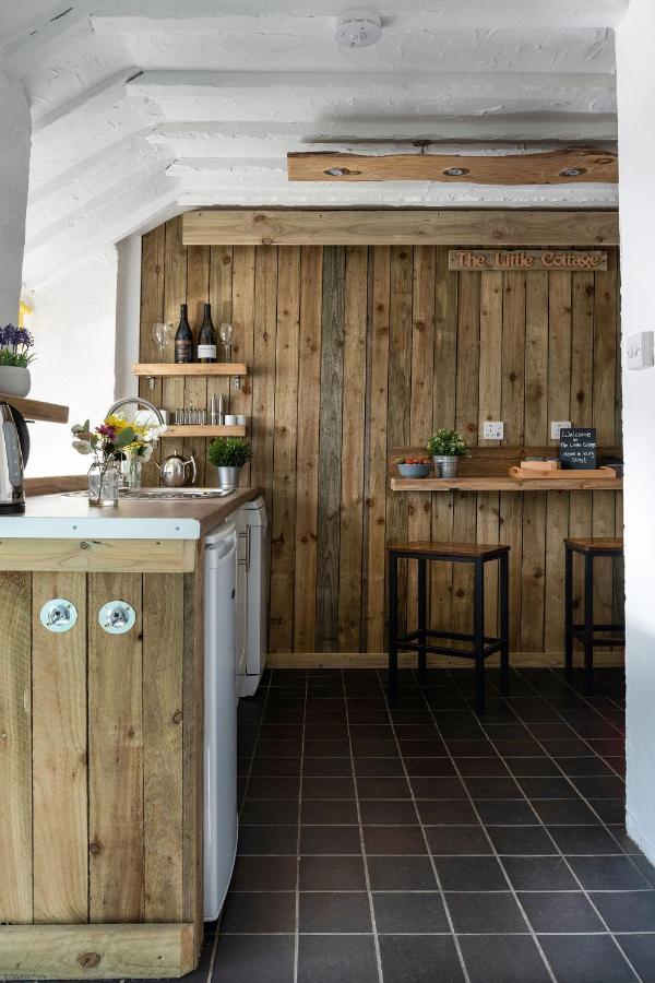Farmhouse & Cottage At Geufron Farm - Dog Friendly Bryn-crug 외부 사진