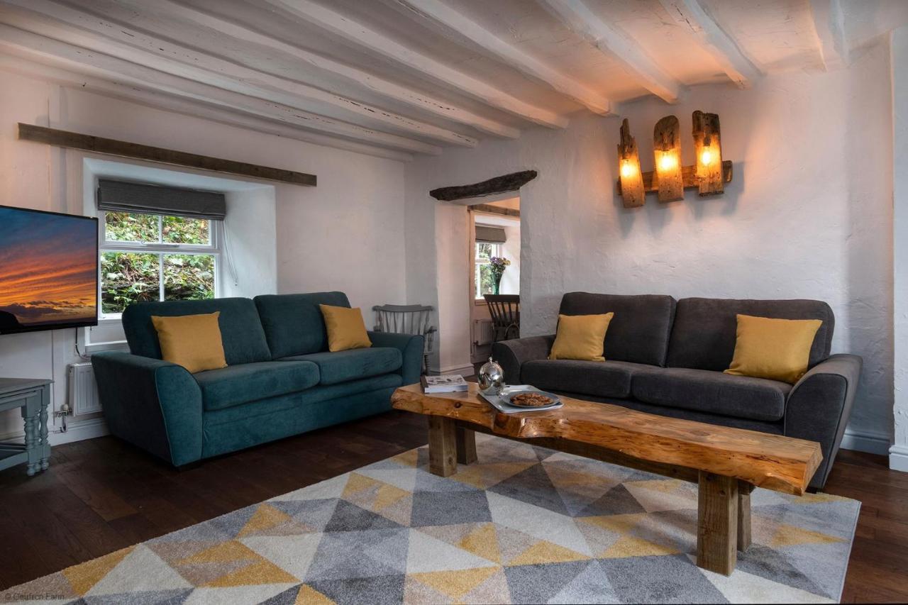 Farmhouse & Cottage At Geufron Farm - Dog Friendly Bryn-crug 외부 사진