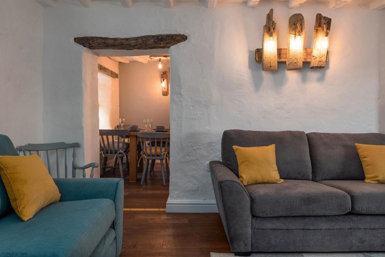 Farmhouse & Cottage At Geufron Farm - Dog Friendly Bryn-crug 외부 사진