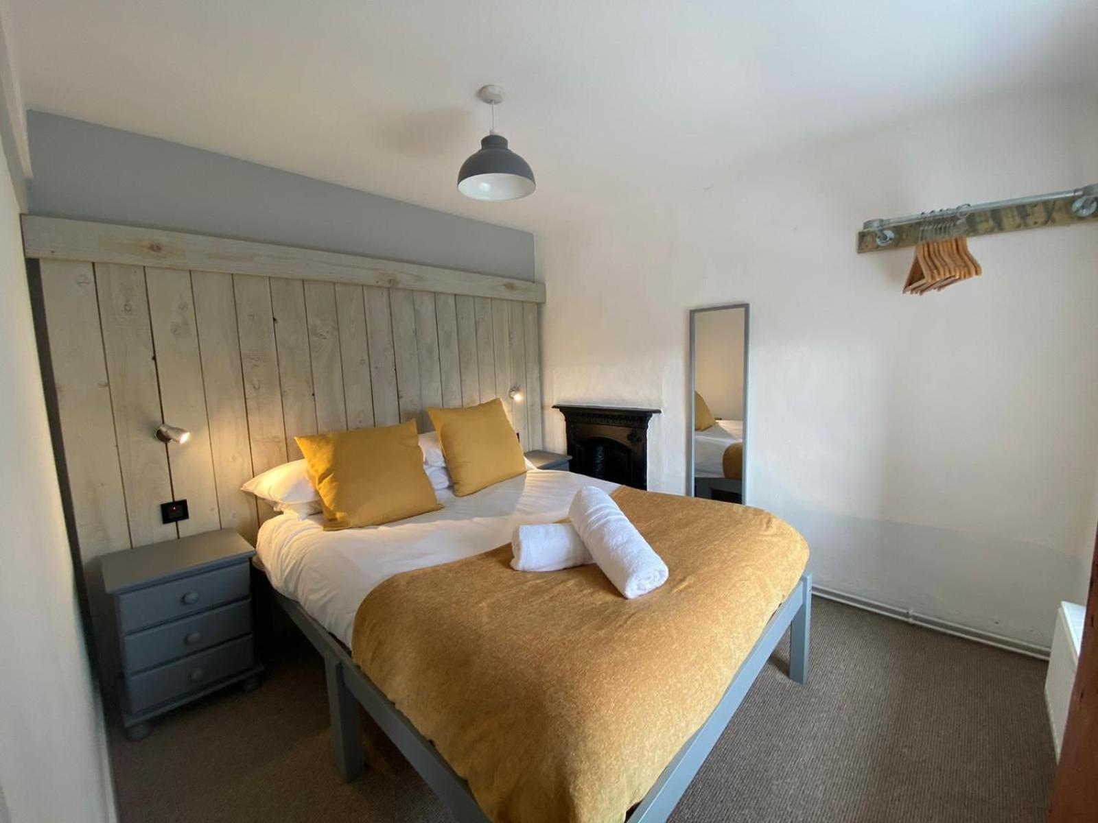Farmhouse & Cottage At Geufron Farm - Dog Friendly Bryn-crug 외부 사진