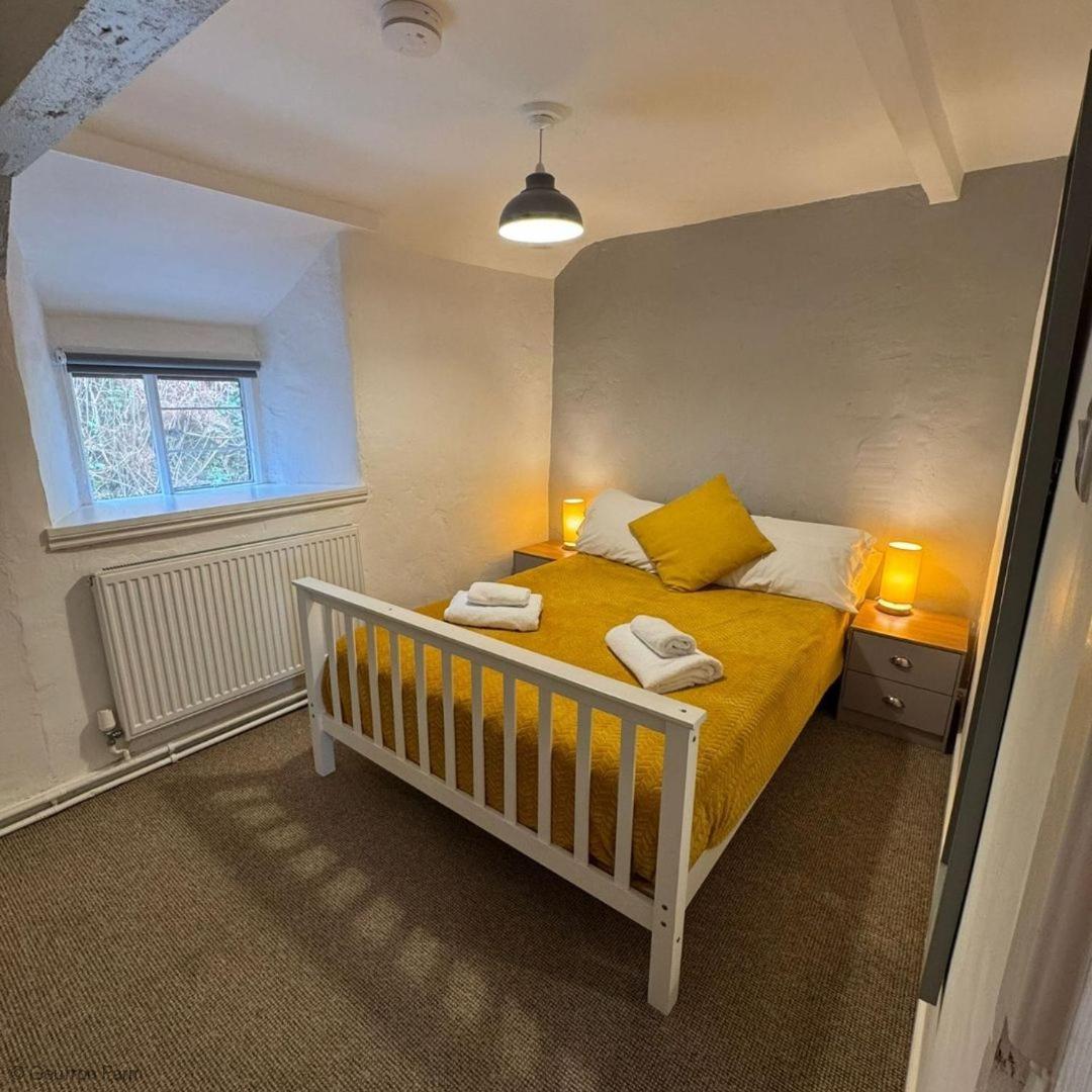 Farmhouse & Cottage At Geufron Farm - Dog Friendly Bryn-crug 외부 사진